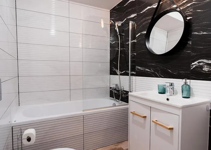 Old Town - 3 - 2 Bathrooms - 12 People - Parking Place Apartment